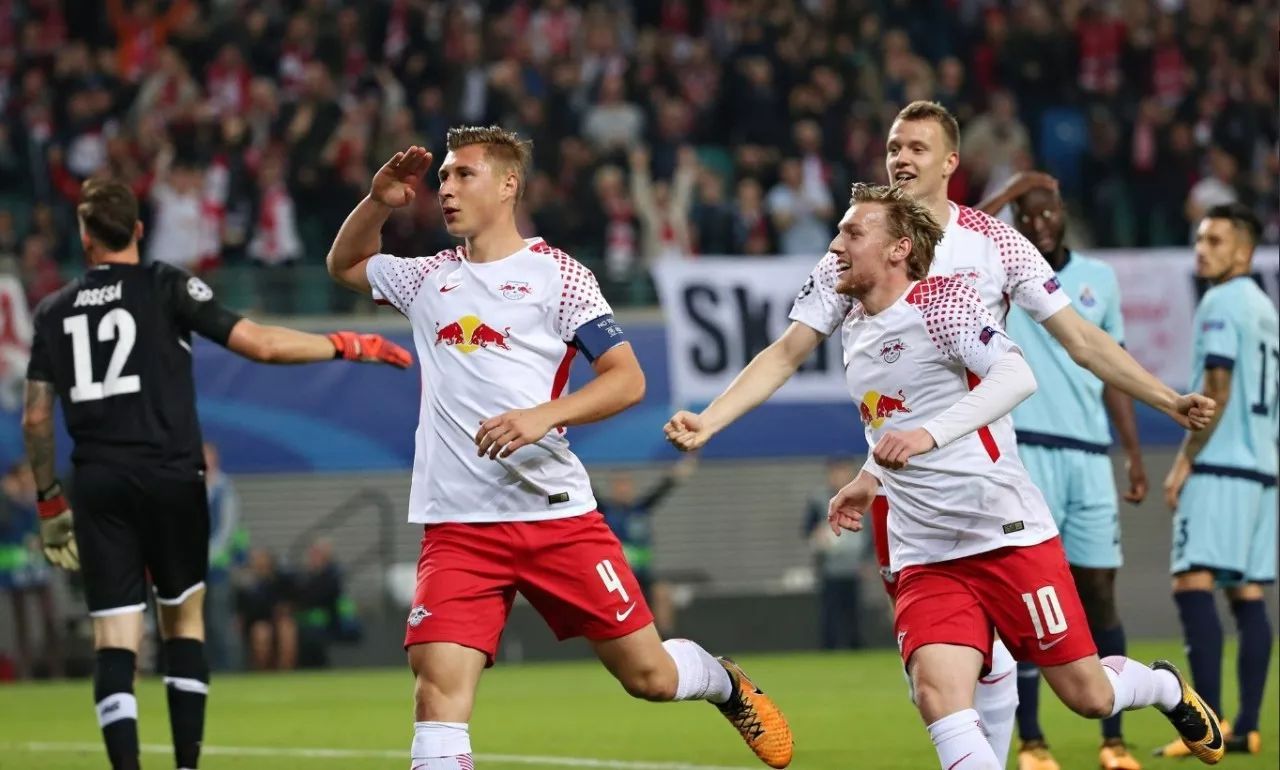 爱游戏官网-这也行？关键时刻阿贾克斯备战德国杯蒂姆遭遇十连败，上海海港状态回暖备战CBA常规赛