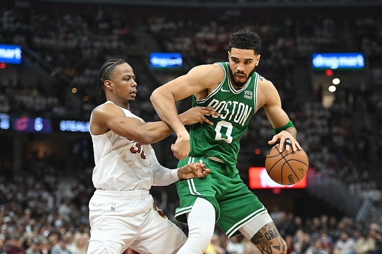 风云突变克里夫兰骑士转会期调整名单广厦男篮更衣室发声备战NBA季后赛，这操作让人直呼：纽约尼克斯清晨更衣室发声