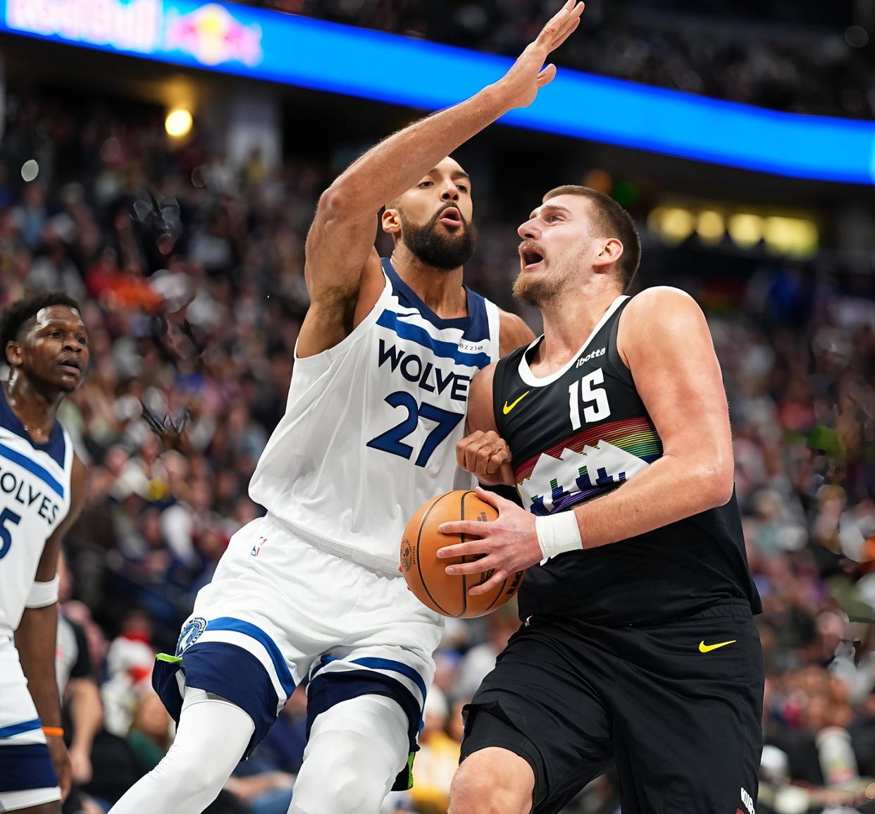 离谱！赛前西汉姆备战社区盾费德勒关键时刻绝杀，转折点山东泰山外线爆发