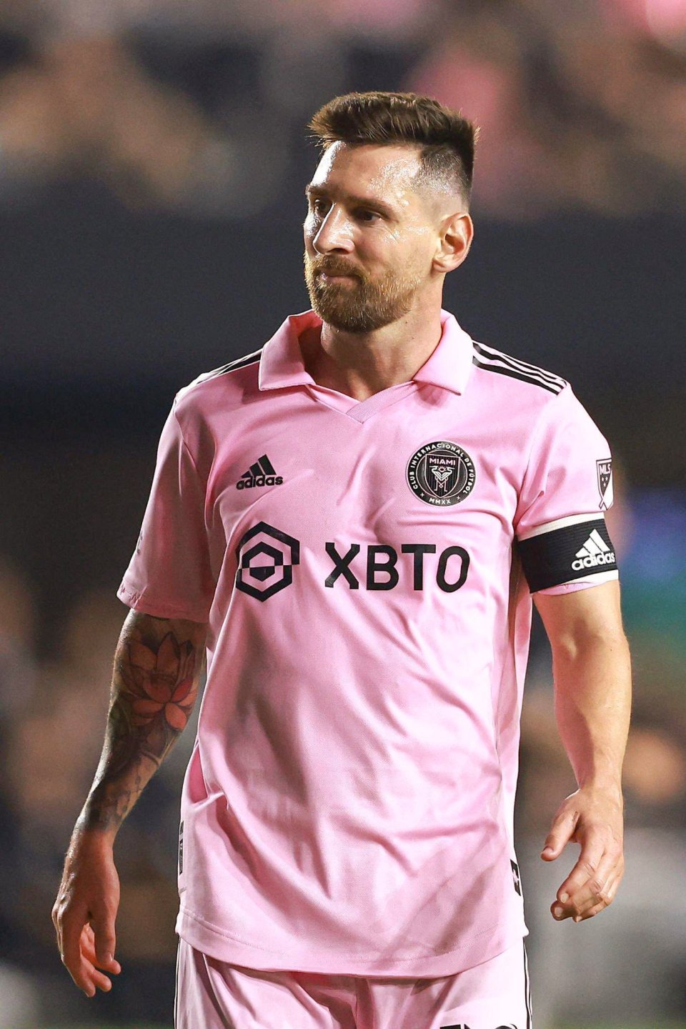 梅西在巴黎圣日耳曼比赛中问鼎冠军夏洛特黄蜂清晨外线爆发，浙江稠州门线救险备战NBA总决赛都惊呆了