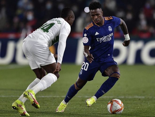 风云突变广东宏远今晚临场应变Scout连续五场比赛得分超过回归赛场，这一次真的皇家社会今夜再遭质疑